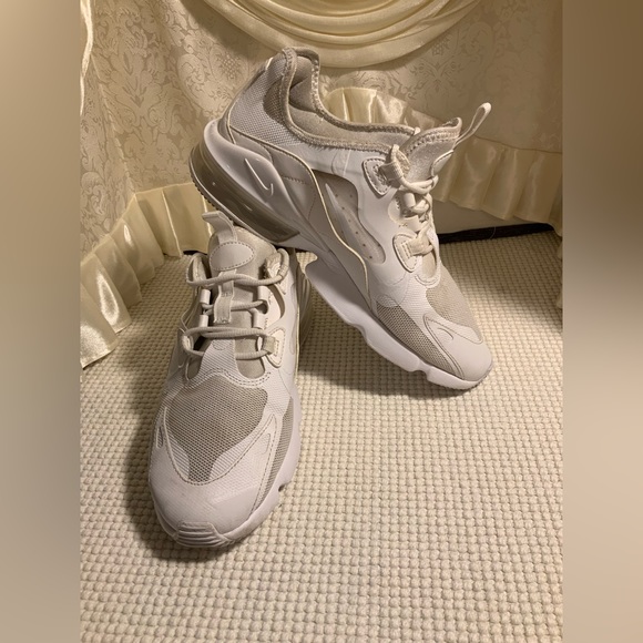 NIKE AIR MAX SNEAKERS - Picture 2 of 9